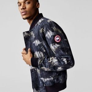 $475 Canada goose men fabor bomber jacket men size small